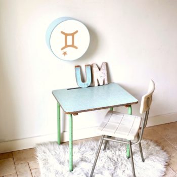 Lampe astro bleu pâle signe beige