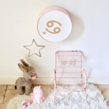 Lampe astro rose poudré signe beige