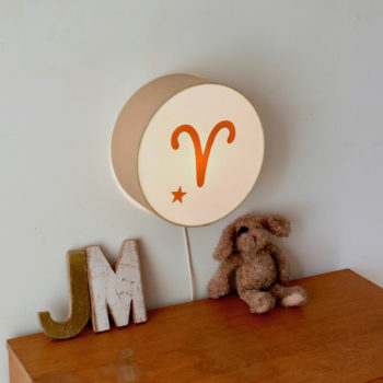 Lampe astro beige signe orange terracotta