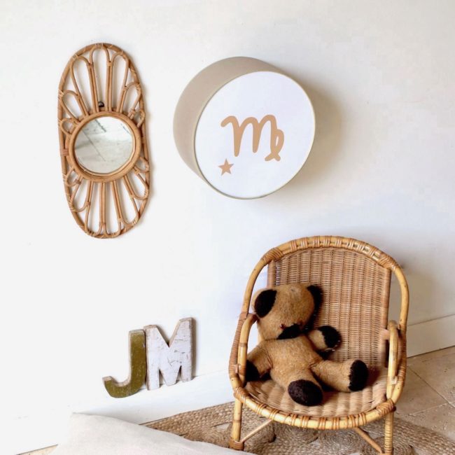 Lampe astro beige signe beige