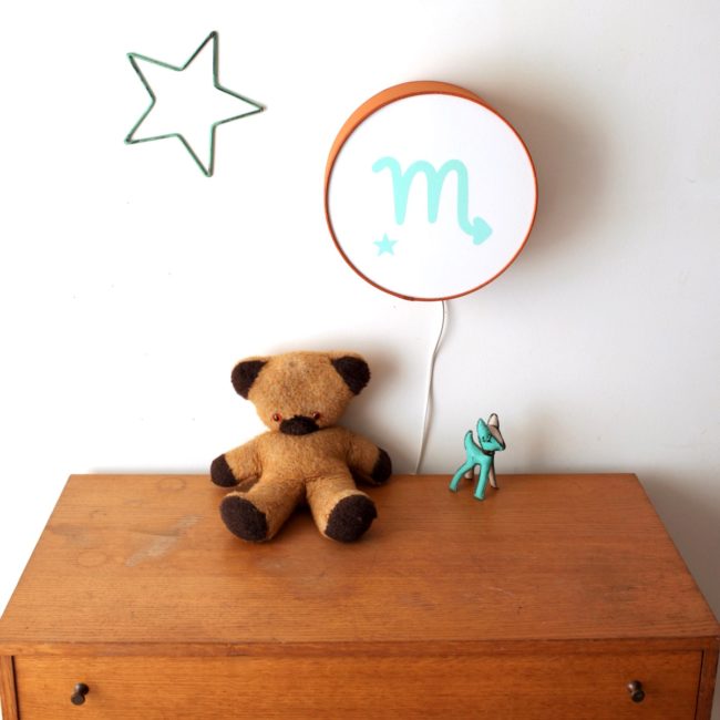 Lampe astro terracotta signe vert pâle